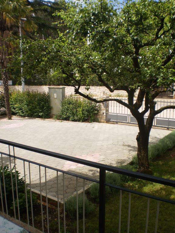 Apartments Iskra Ровинь Экстерьер фото