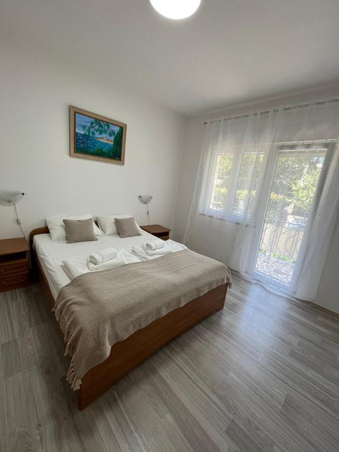 Apartments Iskra Ровинь Экстерьер фото