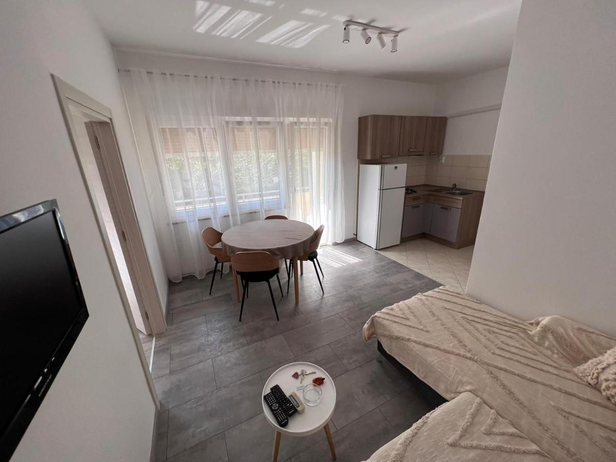Apartments Iskra Ровинь Экстерьер фото