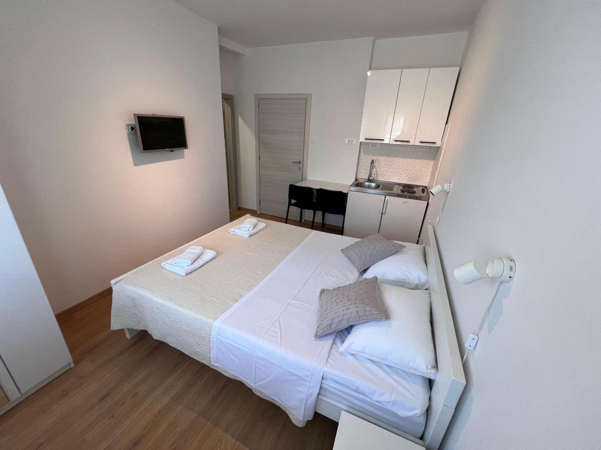 Apartments Iskra Ровинь Экстерьер фото