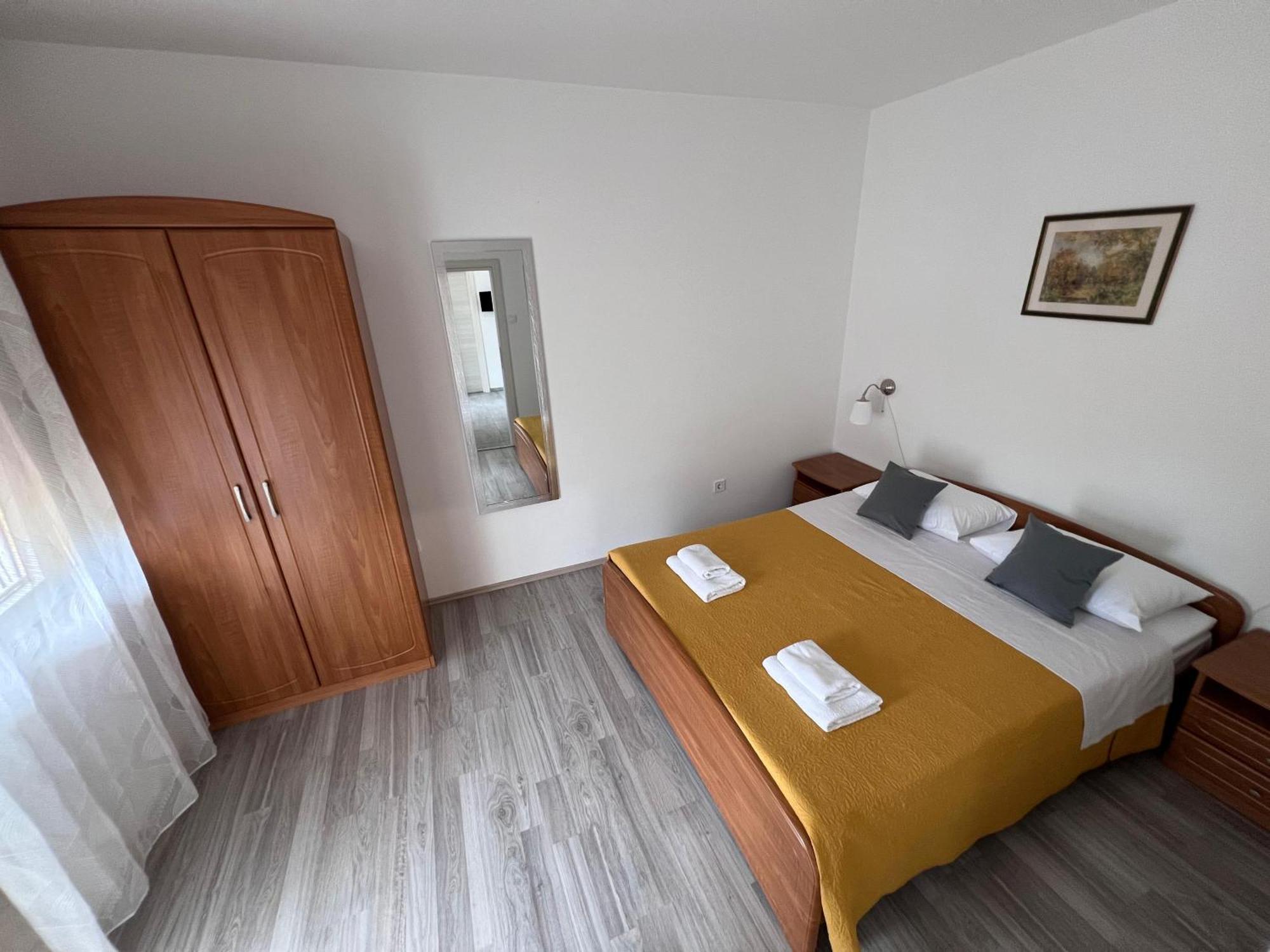 Apartments Iskra Ровинь Экстерьер фото